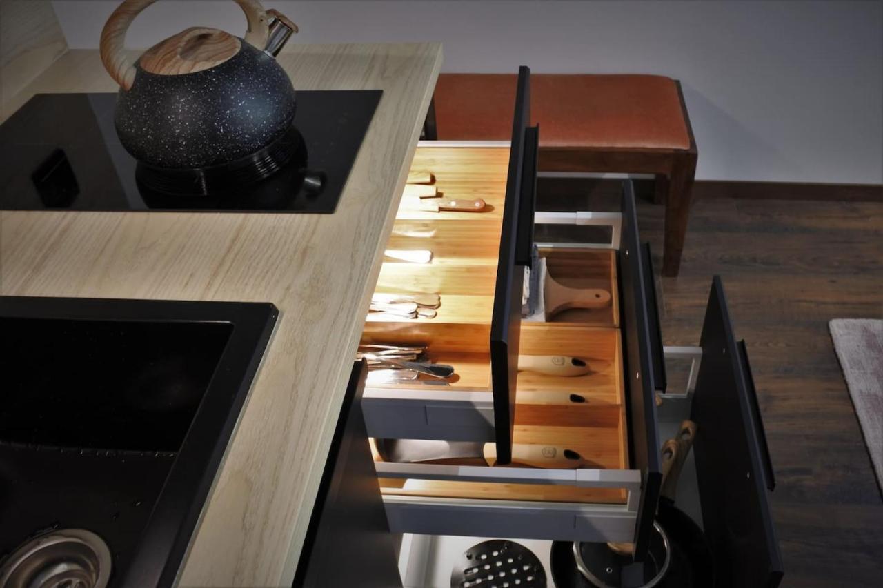 Boutique 108 - Old City, Luxury Apt. With A Garage — Photos 2